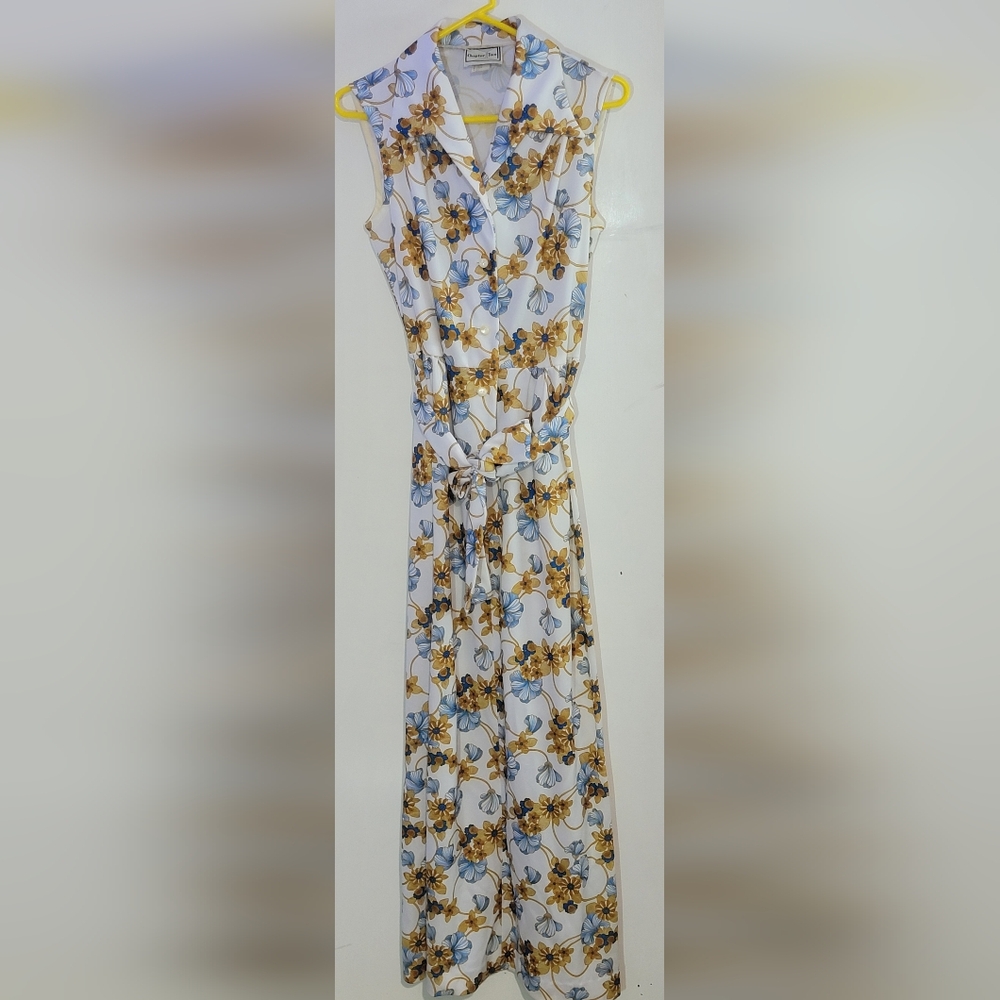 Vintage Sleeveless Floral Print Maxi Dress in White, Blue & Gold